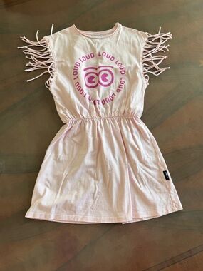 Girls' Light Pink Fringe Sleeve Dress with Loud Graphic